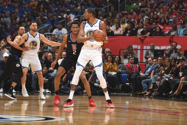 NBA杯东部B组揭晓：豪强集结，詹姆斯与字母哥成看点